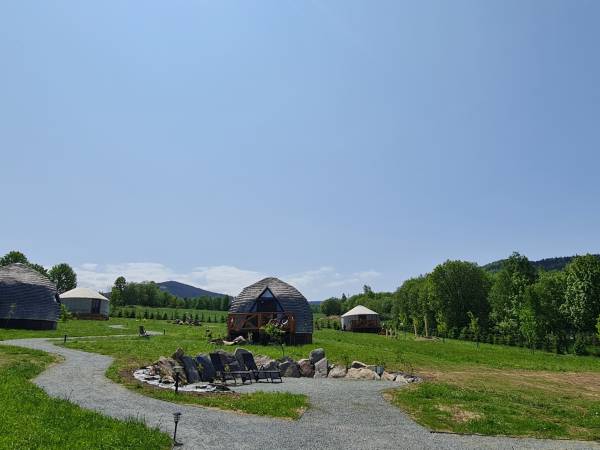 4 Żywioły - jurty w Starej Morawie