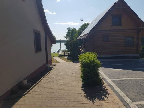 CHATA I APARTAMENTY-SKORUPKI