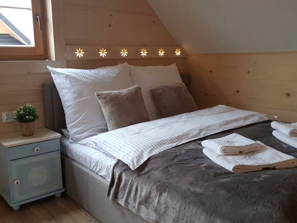 Domek z bali KORONKA