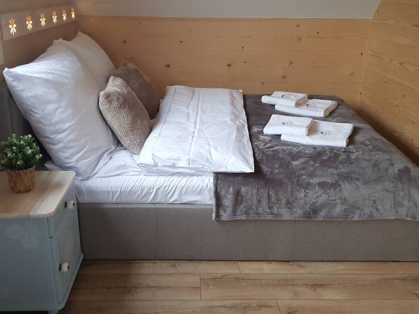 Domek z bali KORONKA