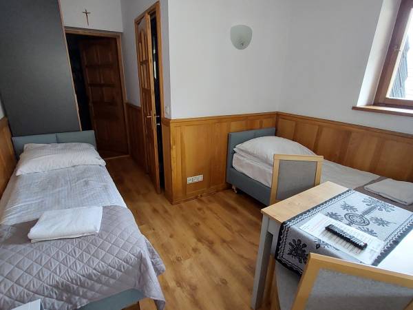 pokój 2 osobowy z balkonem (łóżka razem lub osobno)