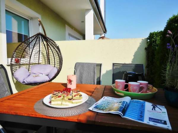 Apartments - Sunshine