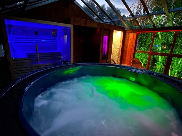 sauna, tężnia solankowa, jacuzzi