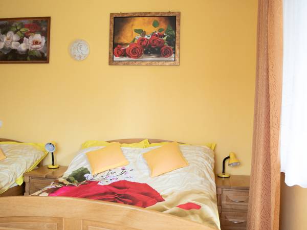 Pokój z tarasem na dole