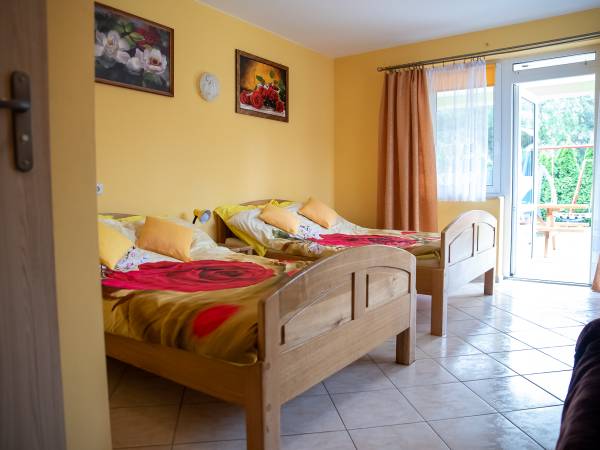 Pokój 2-4 osobowy z tarasem