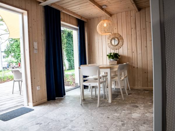 Salon w domku białym