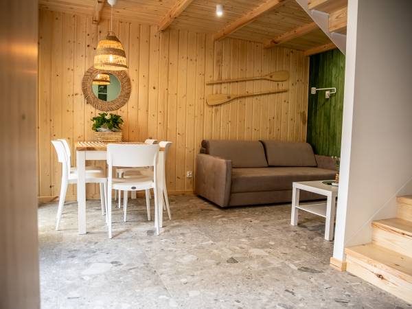 Salon domek brązowy