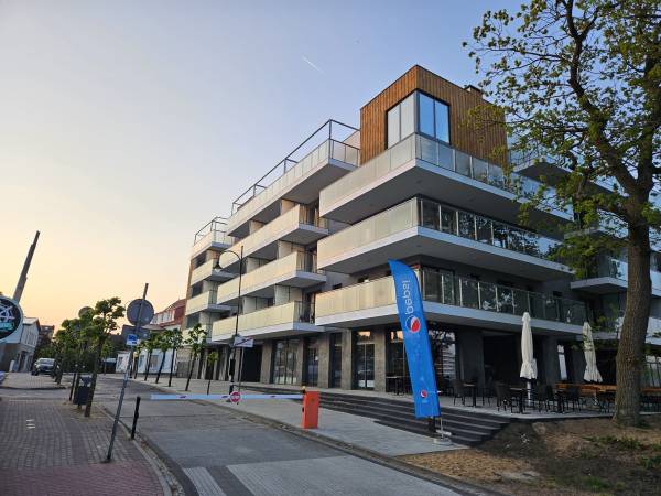 Nowy apartament z widokiem na morze 300m od plaży.