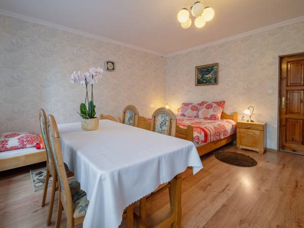 pokój 3 osobowy z łożem małże