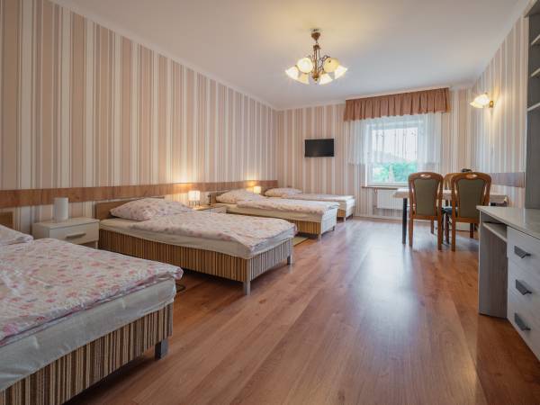 pokój 4 osobowy nr 5