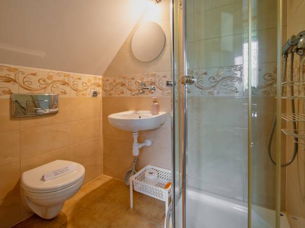 Łazienka przy pokoju nr 1 piętro