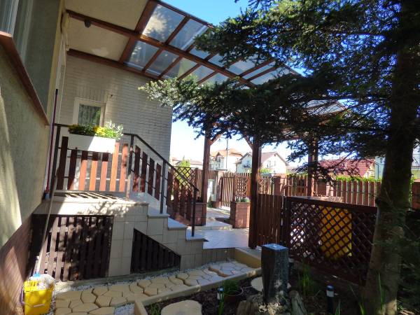 fontanna przed domem