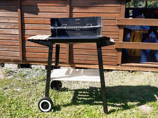 DOMKI LETNISKOWE NAD JEZIOREM NA MAZURACH 