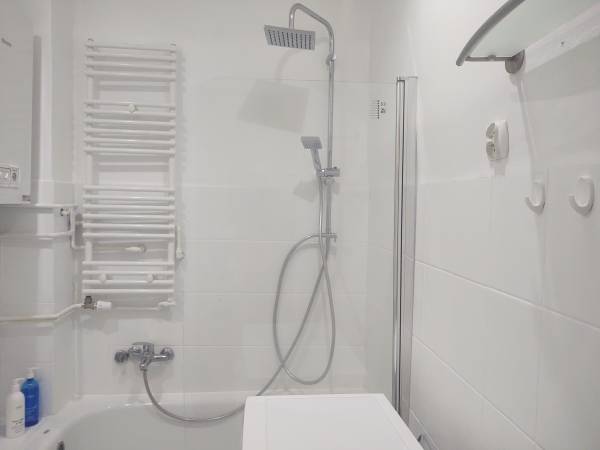 Apartament Arkadia Park 4 osobowy z aneksem z widokiem na park, 5 min pieszo do morza. Parter.