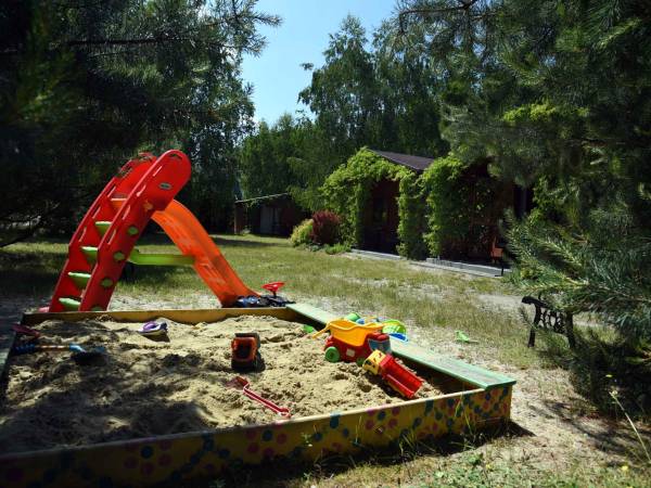 plac zabaw piaskownica