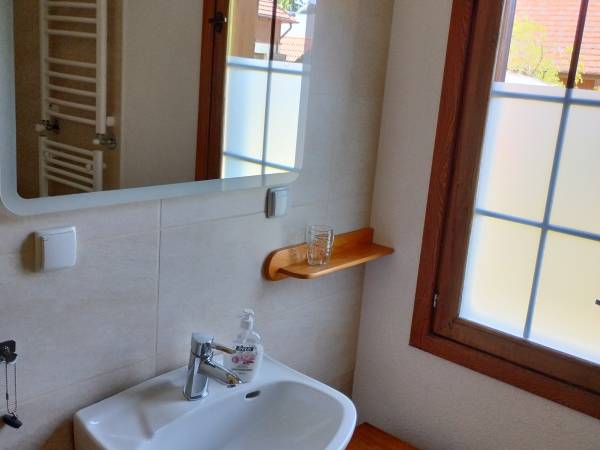 Dom nad jeziorem Pile