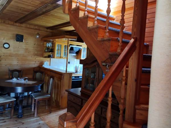 Dom nad jeziorem Pile