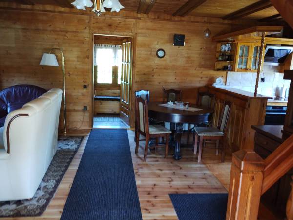 Dom nad jeziorem Pile