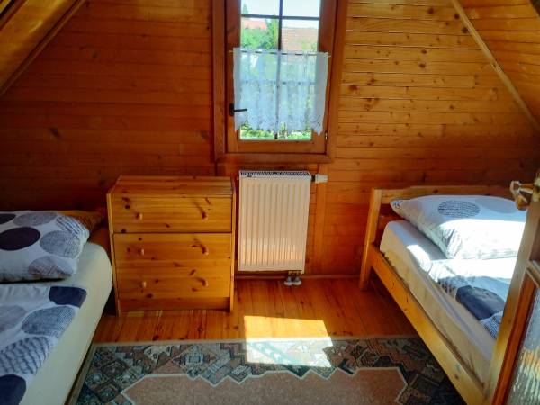 Dom nad jeziorem Pile