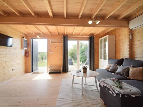 Salon i wyjście na taras w domku "trzy"