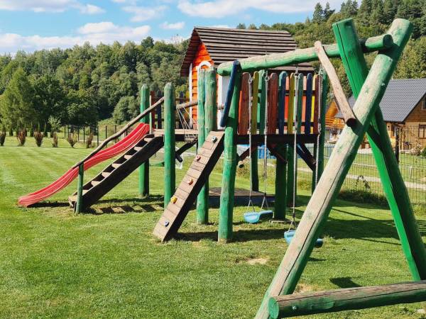 Huśtawki ze zjeżdżalniami