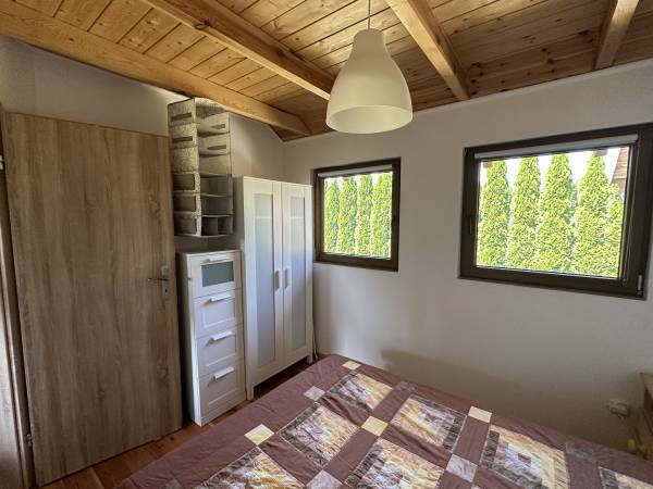 domek zachodni - sypialnia na parterze