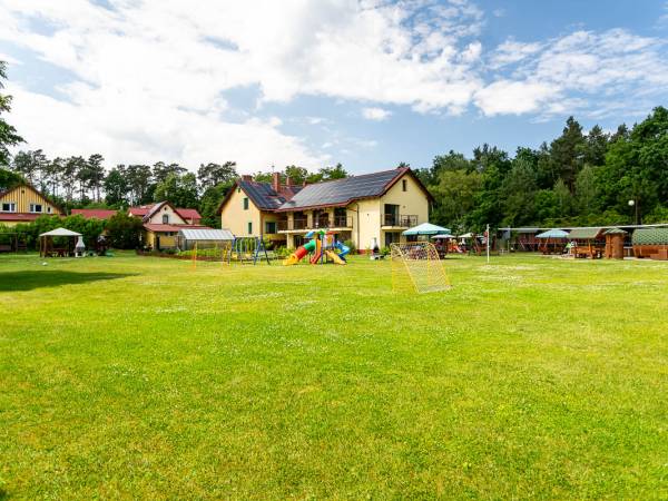 Gajówka - Całoroczne Pokoje i Apartamenty