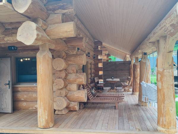 BRATNIA BYSTRE - Domy z bala z jacuzzi i sauna