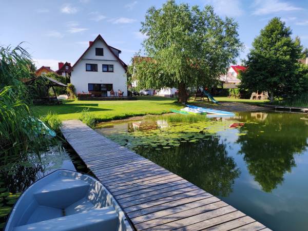 Plaża - prawy pomost, duży dom