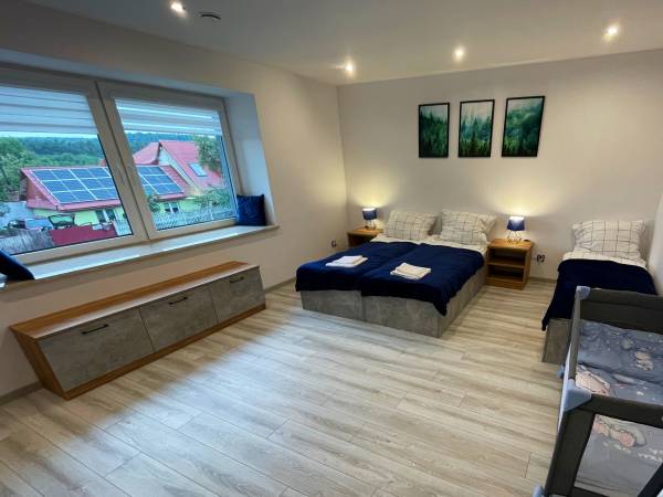 Obrocz67- Nowoczesny Dom 160m, balia, plac zabaw, altana, Roztocze