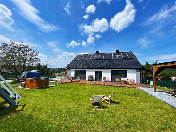 Obrocz67- Nowoczesny Dom 160m, balia, plac zabaw, altana, Roztocze