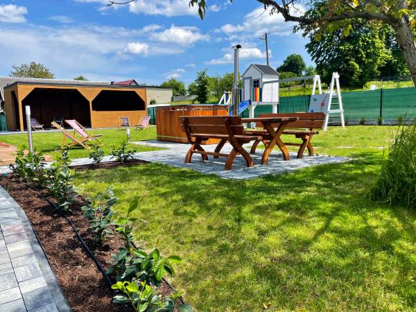 Obrocz67- Nowoczesny Dom 160m, balia, plac zabaw, altana, Roztocze