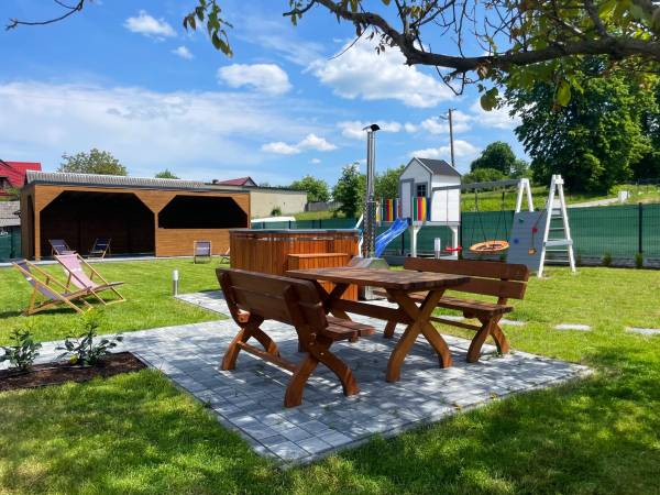 Obrocz67- Nowoczesny Dom 160m, balia, plac zabaw, altana, Roztocze