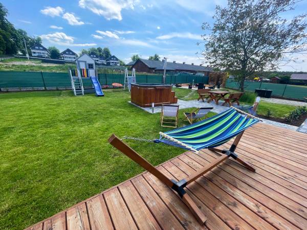 Obrocz67- Nowoczesny Dom 160m, balia, plac zabaw, altana, Roztocze