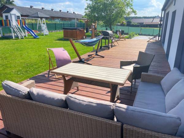 Obrocz67- Nowoczesny Dom 160m, balia, plac zabaw, altana, Roztocze