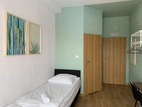 Premium Hostel & Bistro