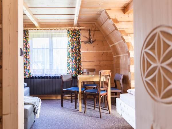 Jadalnia w apartamencie Kapelusz