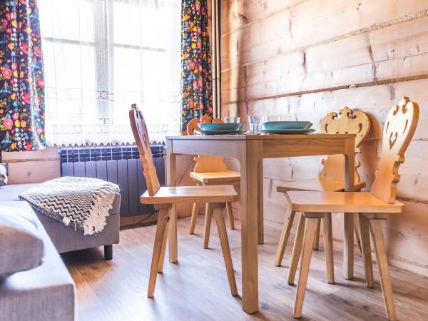 Jadalnia w apartamencie Kogutek