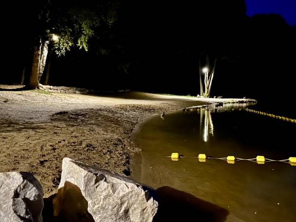 Wpadnij do lasu , domki nad jeziorem 