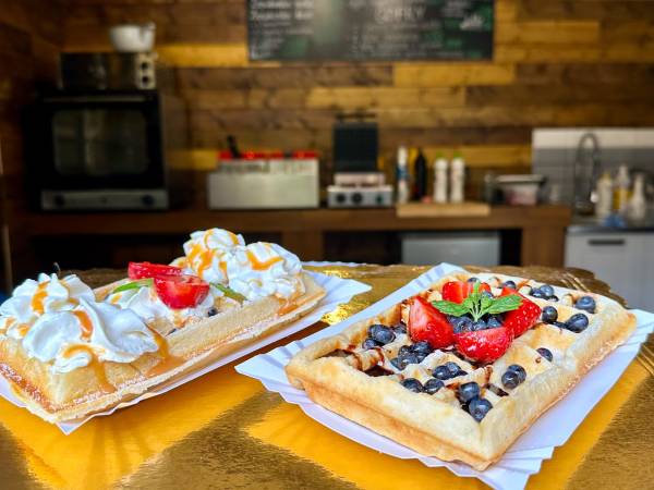 Wpadnij do lasu , domki nad jeziorem 