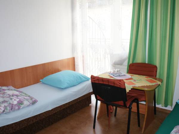 Całoroczny Dom Wczasowo - Hotelowy