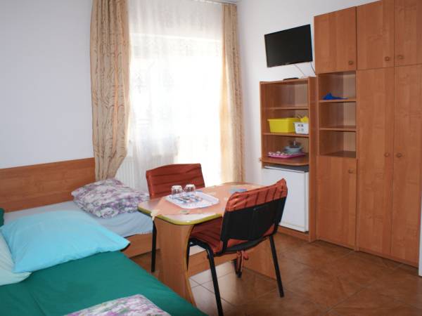 Całoroczny Dom Wczasowo - Hotelowy