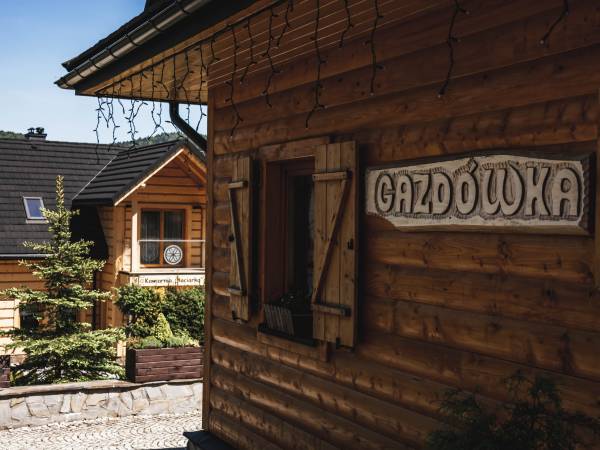 Chaty Wichrowe Wzgórze