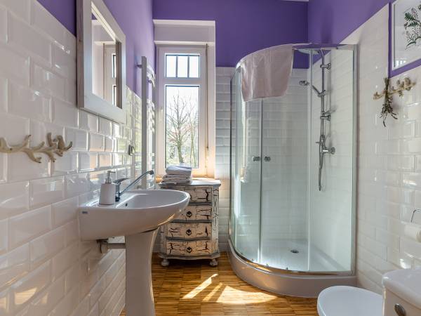 Łazienka w Apartamencie Kwiatowym