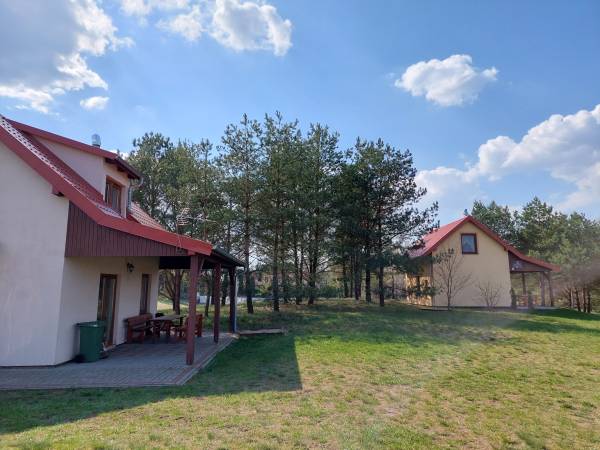 Domek nr 8 i 9( w głębi)