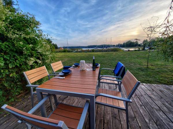 Widok z domku na jezioro