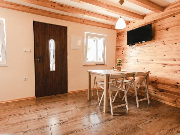 Pokoje Gościnne i Domki Boja