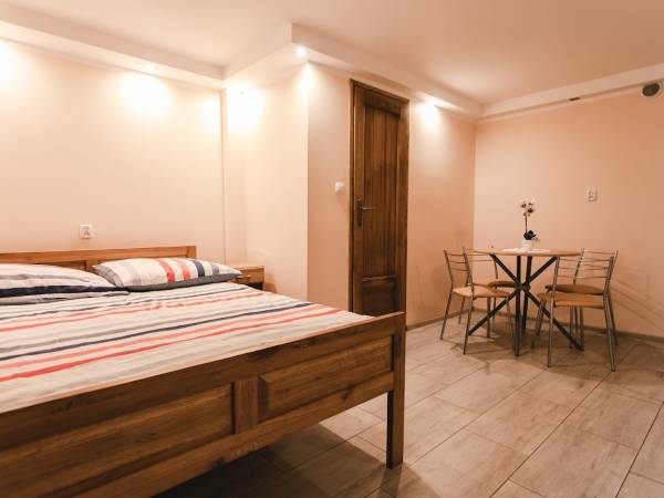 Pokoje Gościnne i Domki Boja