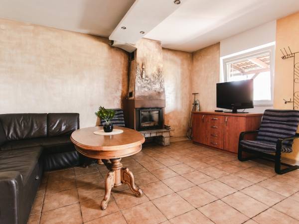 Pokoje Gościnne i Domki Boja