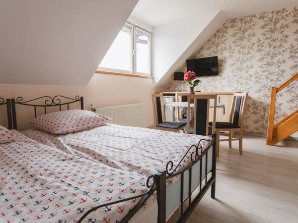 Pokoje Gościnne i Domki Boja